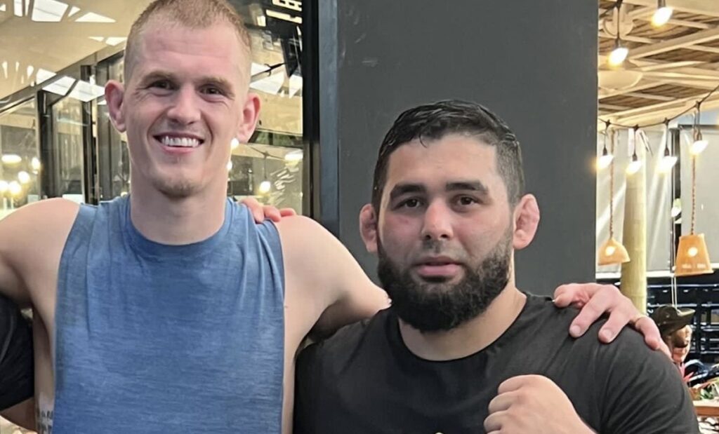 Bisultanov i Thailand: Sparrer med flere UFC-stjerner