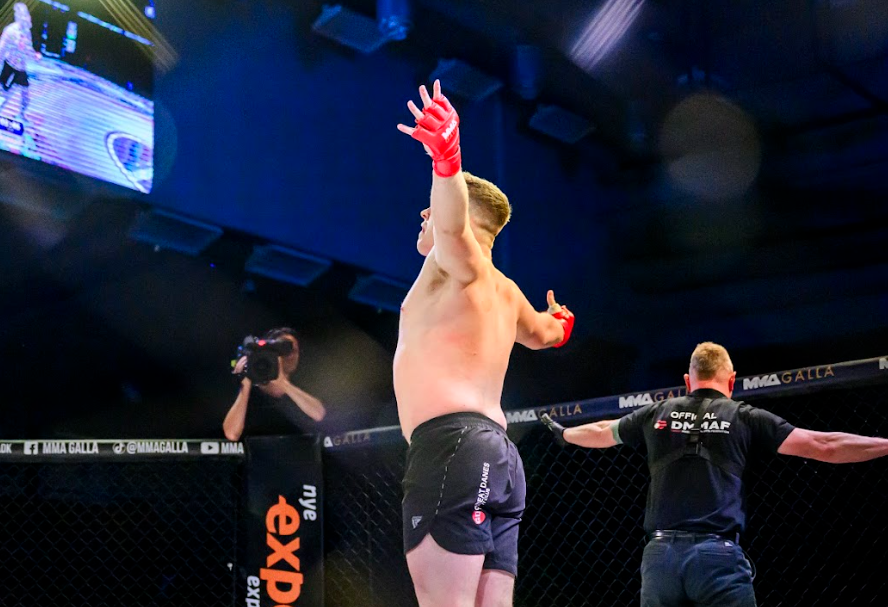 Dyrup udraderede titeludfordrer: Her er hans vanvittige stime som pro-fighter