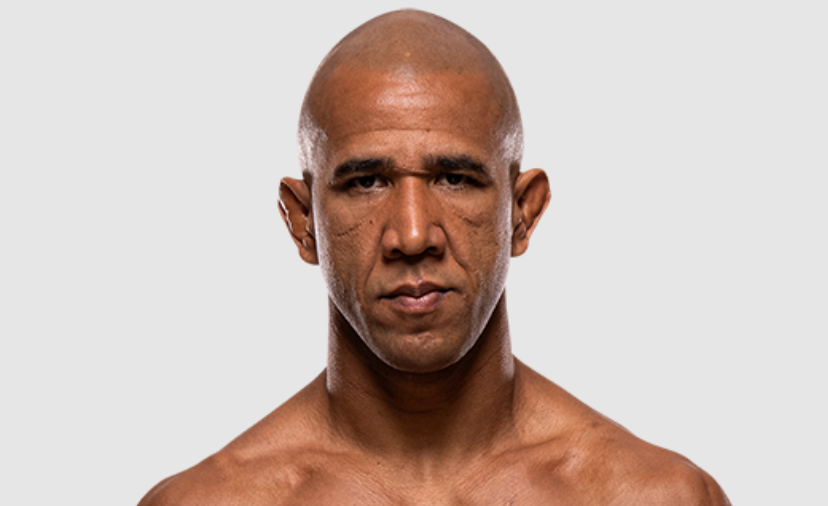 Fire knockdowns i UFC-krig: ‘Robocop’ for stærk på Hernandez’ hjemmebane